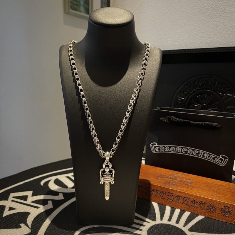 Ch**me He**ts necklaces
